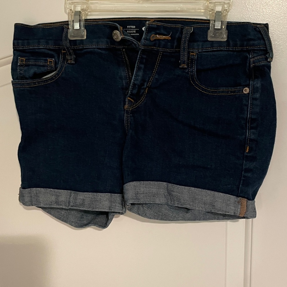 Women’s Old Navy Dark Blue Cuffed Denim Shorts Size: 2